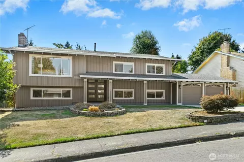 12563 SE 71st St, Newcastle, WA 98056