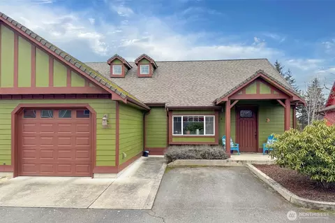 2615 Peach Ct #A, Port Angeles, WA 98363