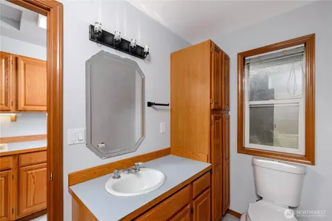 Bath - 2654 Atterberry Rd, Sequim, WA 98382 photo 4 of 5