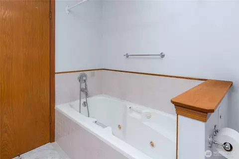Bath - 2654 Atterberry Rd, Sequim, WA 98382 photo 3 of 5