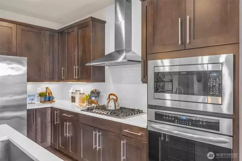Kitchen - 1216 199th St SE, Bothell, WA 98012 photo 3 of 4