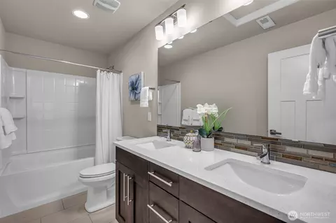 Bath - 1216 199th St SE, Bothell, WA 98012 photo 5 of 5