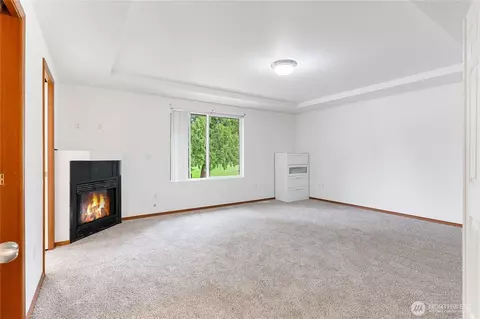 Living - 15428 SE 252nd Pl, Covington, WA 98042 photo 2 of 2