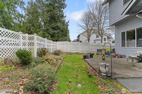 Exterior - 15428 SE 252nd Pl, Covington, WA 98042 photo 2 of 4