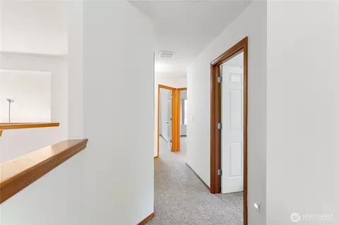 Entry Way - 15428 SE 252nd Pl, Covington, WA 98042 photo 4 of 4