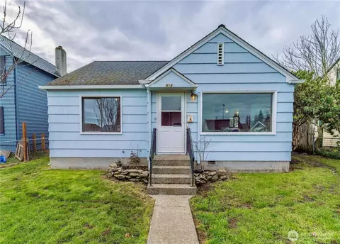 918 E 5th St, Port Angeles, WA 98362