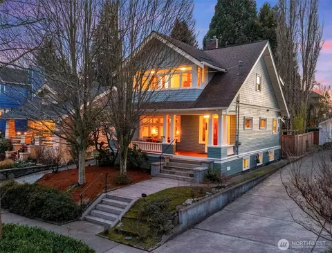 4323 Sunnyside Ave N, Seattle, WA 98103