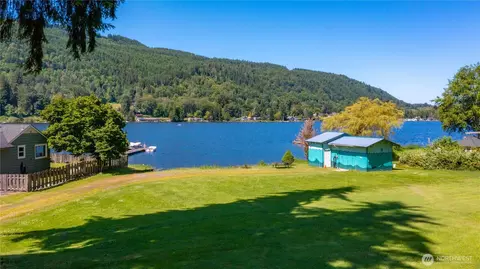 22989 Lake Mcmurray Ln #18, Mount Vernon, WA 98274