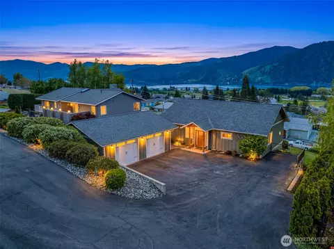25 Harvey Lewis Ln, Manson, WA 98831