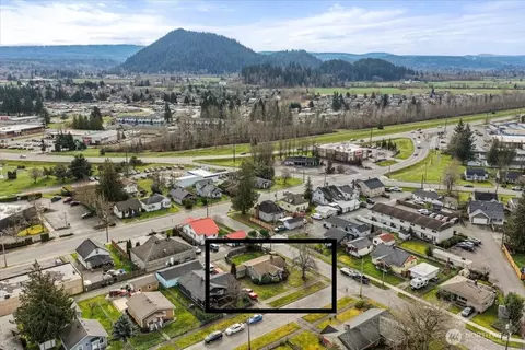 View/Area - 1101 Wells St, Enumclaw, WA 98022 photo 3 of 3