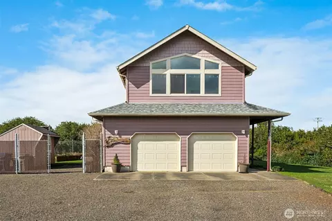 1003 Greenview Ave, Ocean Shores, WA 98569