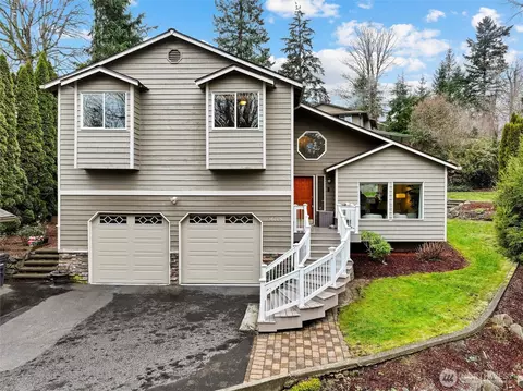 26009 222nd Pl SE, Maple Valley, WA 98038