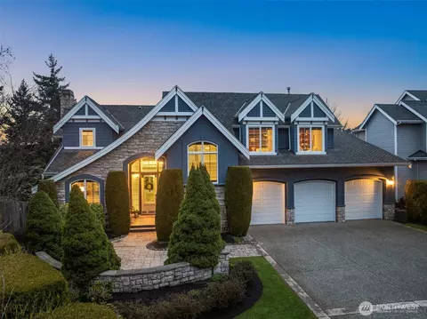 8242 154th Ave SE, Newcastle, WA 98059