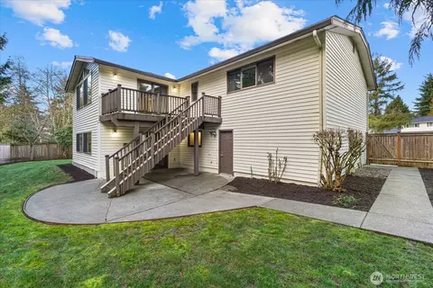 Exterior - 12121 NE 161st St, Bothell, WA 98011 photo 2 of 4