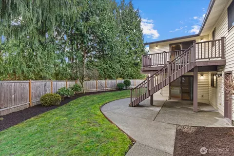 Exterior - 12121 NE 161st St, Bothell, WA 98011 photo 4 of 4