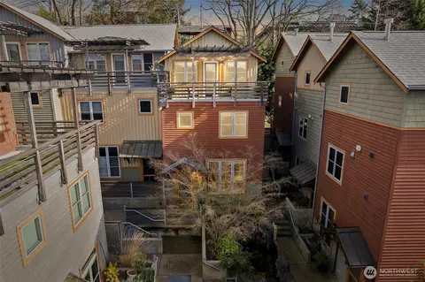 3824 Evanston Ave N #6, Seattle, WA 98103