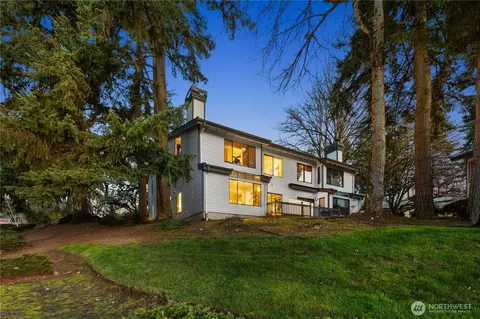 11739 NE 80th St #A2, Kirkland, WA 98033
