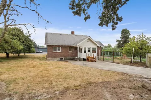 Exterior - 26 SE Spring St, Chehalis, WA 98532 photo 3 of 9