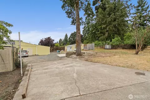 Exterior - 26 SE Spring St, Chehalis, WA 98532 photo 6 of 9