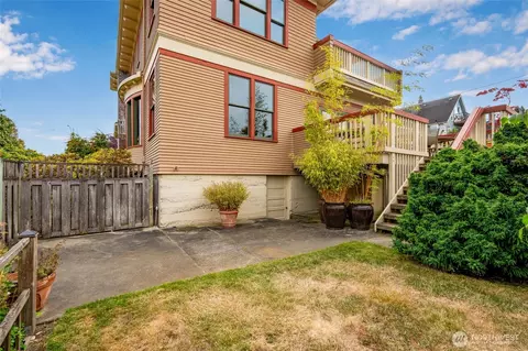 Exterior - 1602 Rucker Ave, Everett, WA 98201 photo 8 of 9