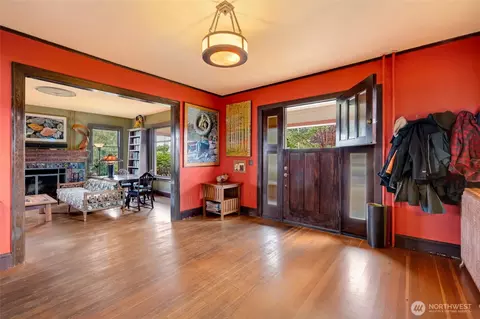 Entry Way - 1602 Rucker Ave, Everett, WA 98201 photo 3 of 5