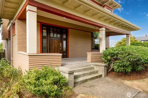 Exterior - 1602 Rucker Ave, Everett, WA 98201 photo 3 of 9