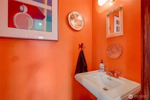 Bath - 1602 Rucker Ave, Everett, WA 98201 photo 1 of 3