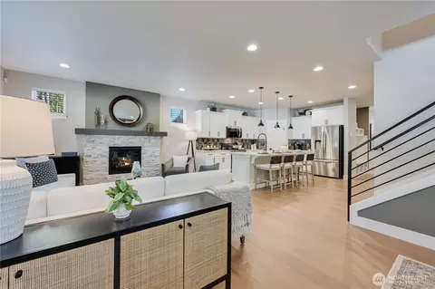 Entry Way - 19221 Meridian Dr SE #CW 16, Bothell, WA 98012 photo 4 of 4