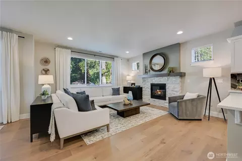 Living - 19221 Meridian Dr SE #CW 16, Bothell, WA 98012 photo 5 of 6