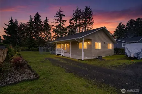 281 Cakesosta St SE, Ocean Shores, WA 98569