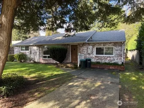 7616 NE 8th St, Medina, WA 98039