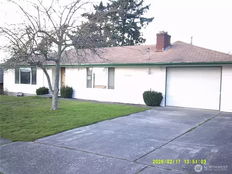 1550 NE 8th Ave, Oak Harbor, WA 98277