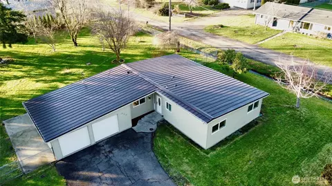 630 7th St, Forks, WA 98331