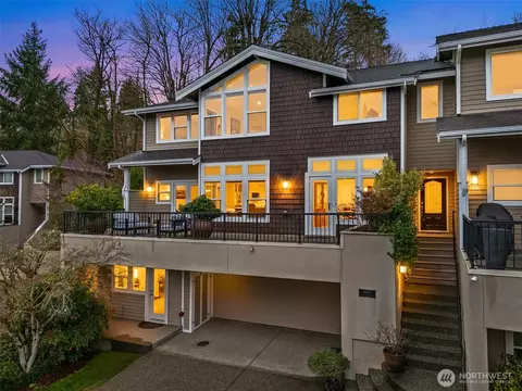 4020 Lake Washington Blvd SE, Bellevue, WA 98006