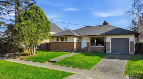 8106 39th Ave SW, Seattle, WA 98136