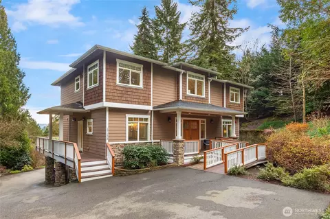 17122 32nd Ave NE, Lake Forest Park, WA 98155