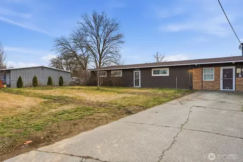 9016 Bong Loop Dr #A, Moses Lake, WA 98837