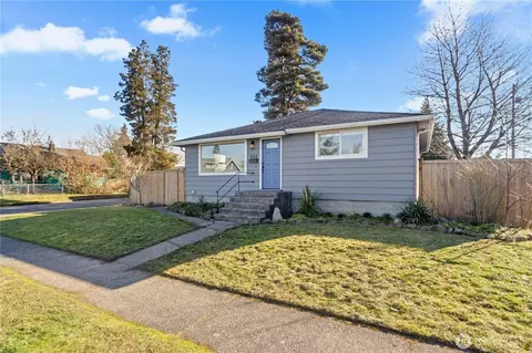 832 E 56th St, Tacoma, WA 98404