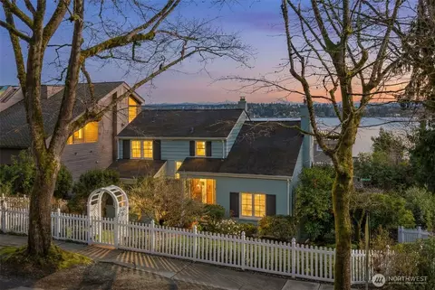 1702 Lake Washington Blvd, Seattle, WA 98122