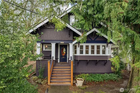 4616 Meridian Ave N, Seattle, WA 98103
