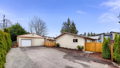 13325 Beverly Park Rd, Lynnwood, WA 98087