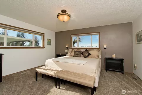 Bedroom - 39811 272nd Ave SE, Enumclaw, WA 98022 photo 2 of 5