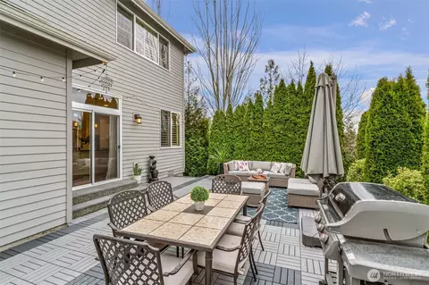 Exterior - 20230 86th Pl NE, Bothell, WA 98011 photo 6 of 9