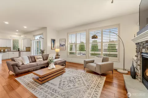 Living - 20230 86th Pl NE, Bothell, WA 98011 photo 4 of 4