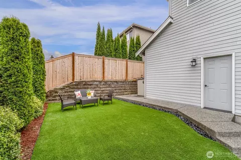 Exterior - 20230 86th Pl NE, Bothell, WA 98011 photo 7 of 9