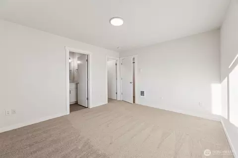 Bedroom - 20111 40th Ave E, Spanaway, WA 98387 photo 3 of 5