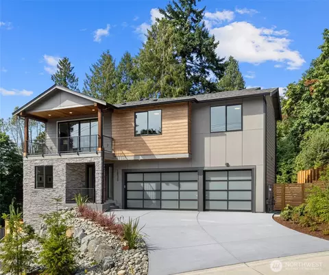 18520 83rd Ave NE, Kenmore, WA 98028