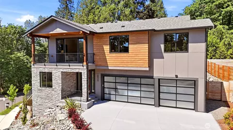 18520 83rd Ave NE, Kenmore, WA 98028