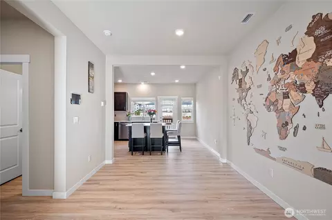 Entry Way - 1621 Seattle Hill Rd #JJ-3, Bothell, WA 98012 photo 1 of 3