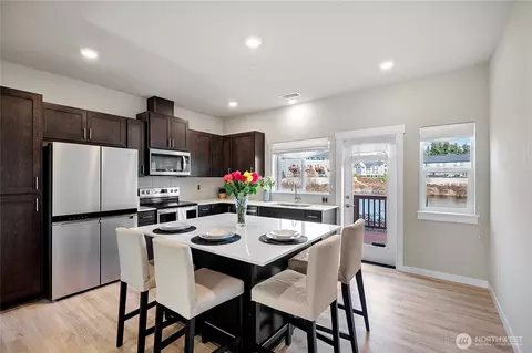 Kitchen - 1621 Seattle Hill Rd #JJ-3, Bothell, WA 98012 photo 1 of 4